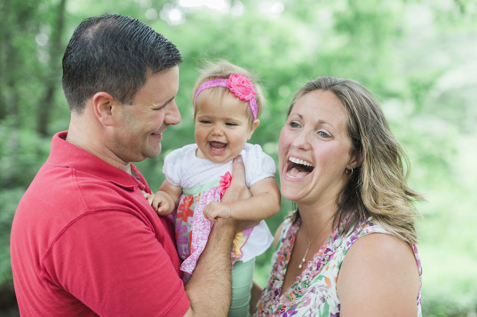 Silver Spring park family session captured by Megan Ann Photography | www.meganannphoto.com