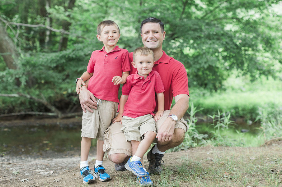 Silver Spring park family session captured by Megan Ann Photography | www.meganannphoto.com