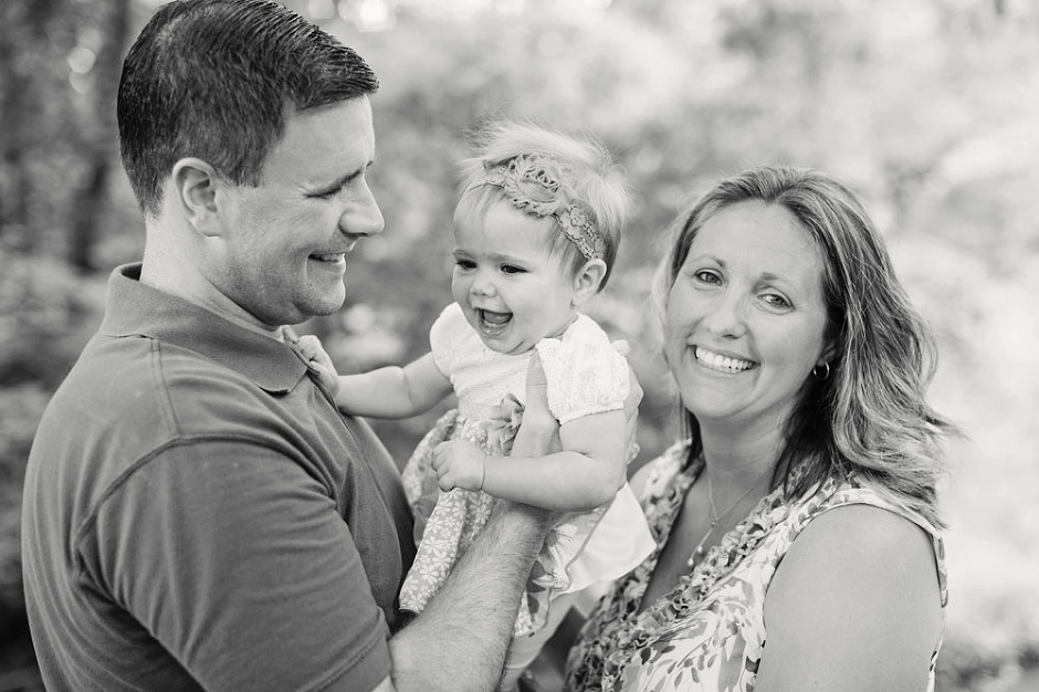 Silver Spring park family session captured by Megan Ann Photography | www.meganannphoto.com
