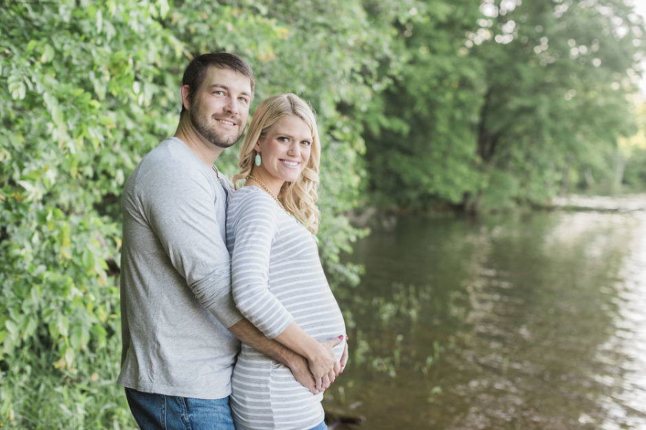 Ashley and Steve Lake Brittle Maternity Session | www.meganannphoto.com